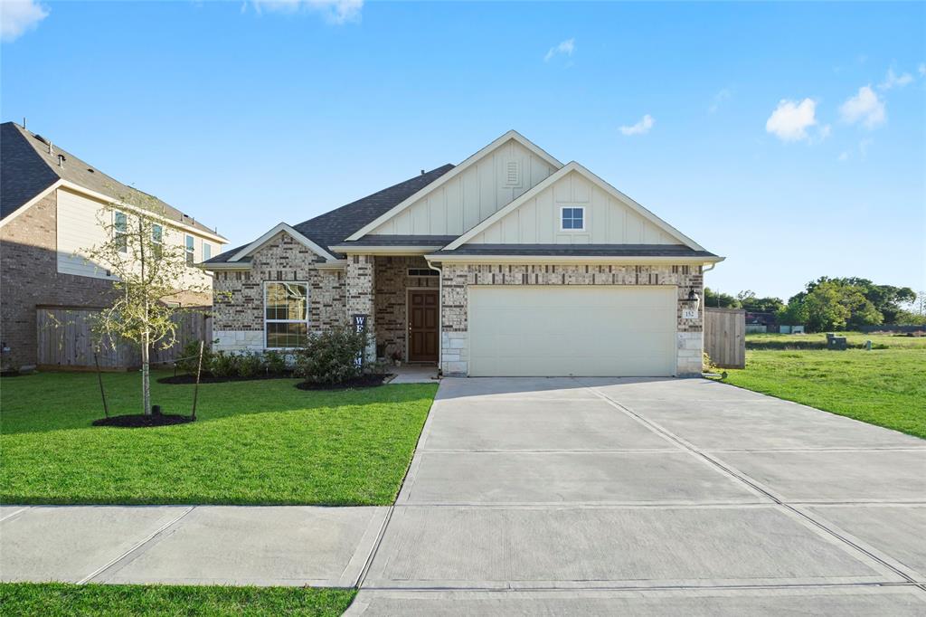 152 Bayou Bend Boulevard, Angleton, Texas image 1