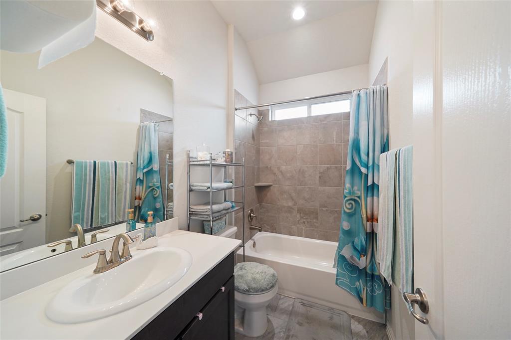 152 Bayou Bend Boulevard, Angleton, Texas image 16