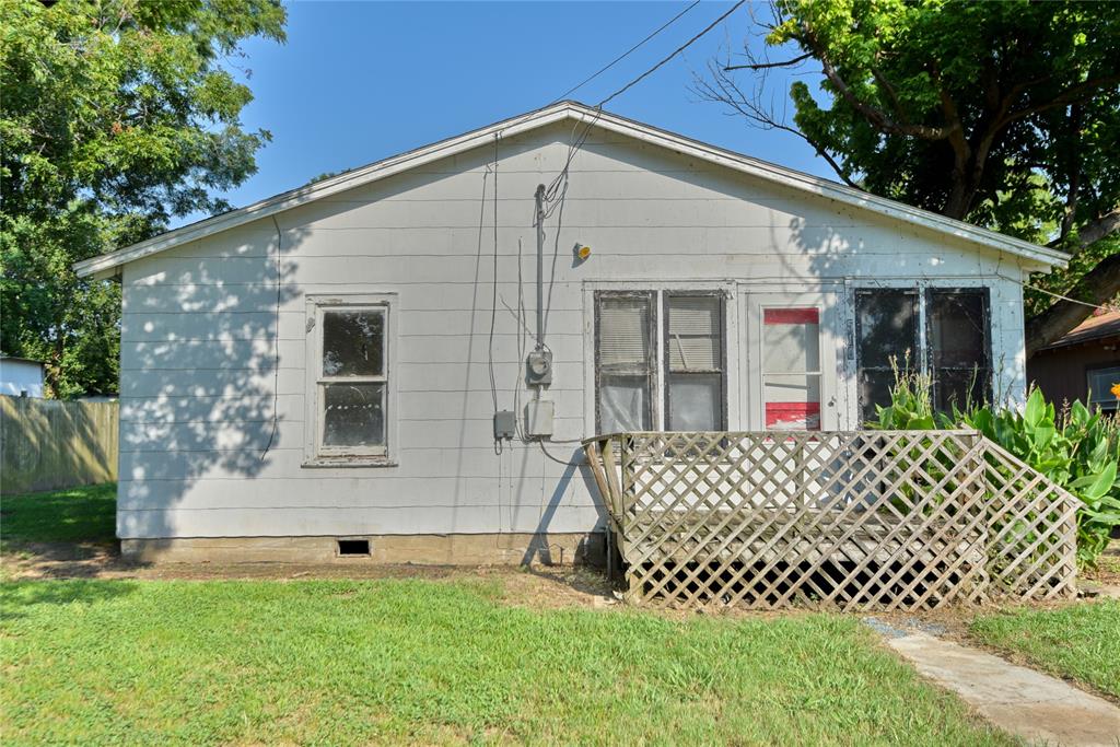 510 N Dallas Street, Bremond, Texas image 3