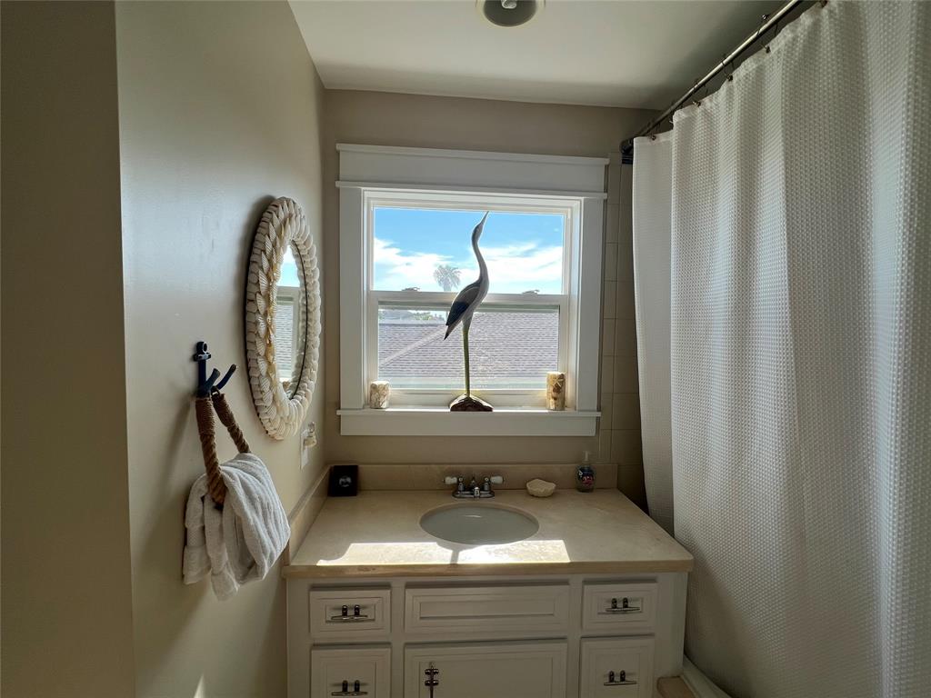 21820 Deaf P Smith Drive, Galveston, Texas image 30