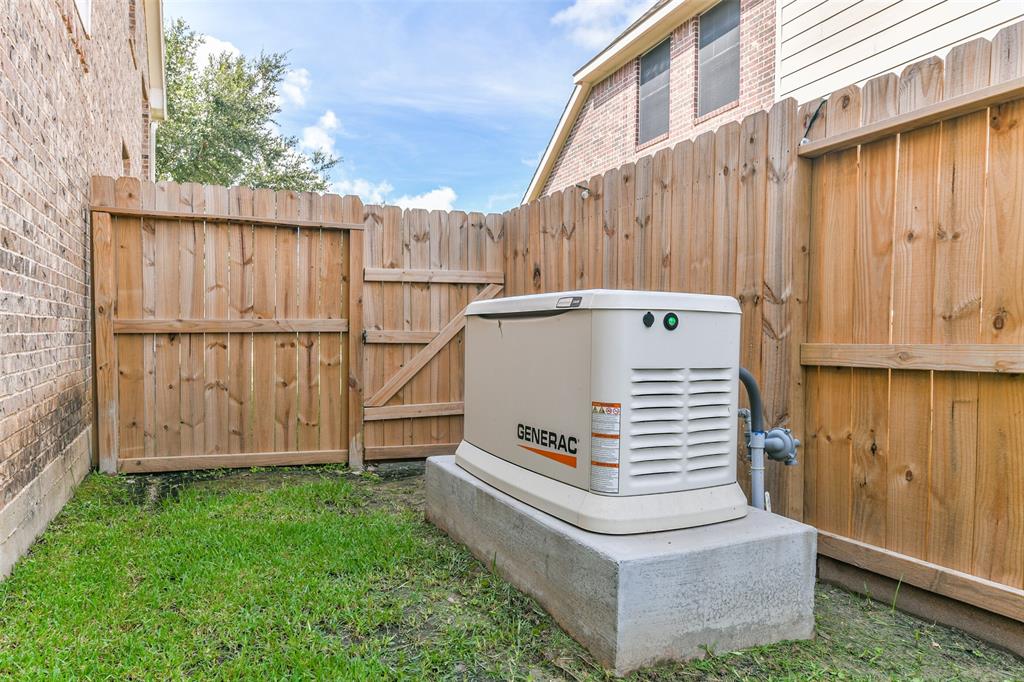 1753 Cranston Grove Drive, Dickinson, Texas image 49