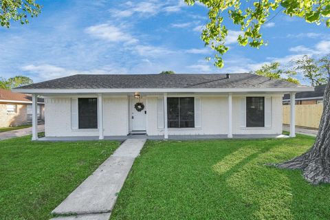 Single Family Residence in Houston TX 11223 Sageberry Drive.jpg