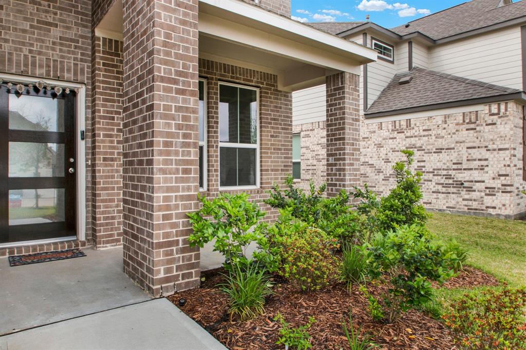 18331 Yaupon Bough Lane, Tomball, Texas image 3