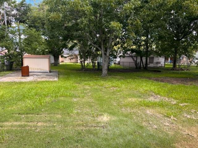 917 Robinhood Lane, Angleton, Texas image 15