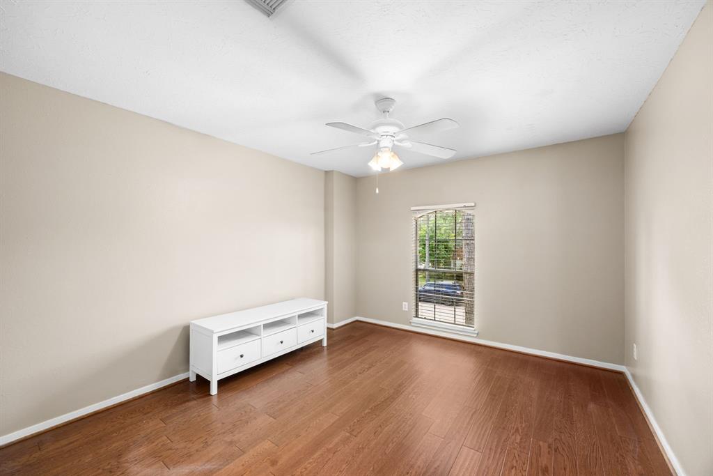 5205 Jolie Drive, Pearland, Texas image 23