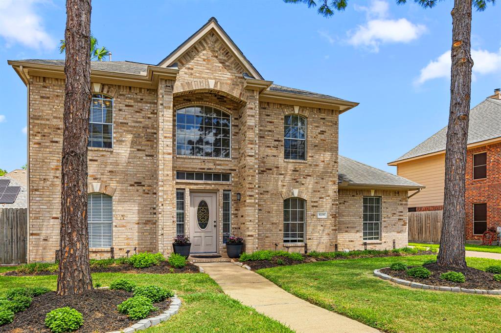 5205 Jolie Drive, Pearland, Texas image 3
