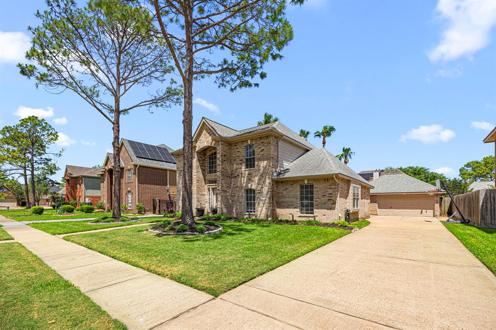 5205 Jolie Drive, Pearland, Texas image 4