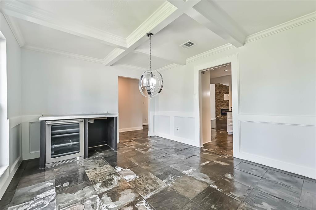 406 Westwood Drive, Friendswood, Texas image 8