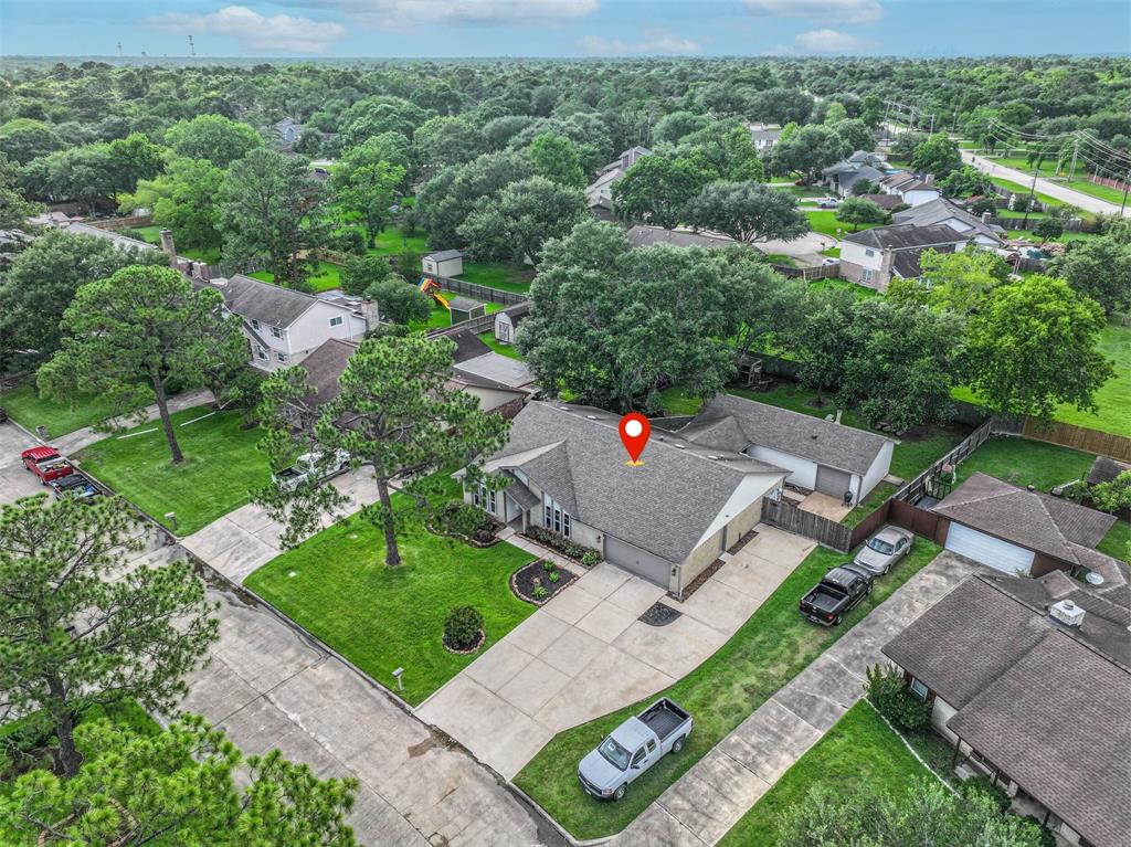 406 Westwood Drive, Friendswood, Texas image 49