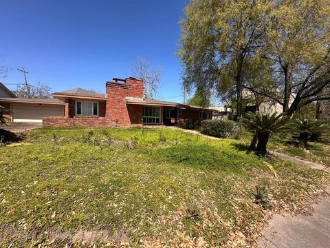 3510 N Braeswood Boulevard, Houston, TX 77025 - #: 52510689