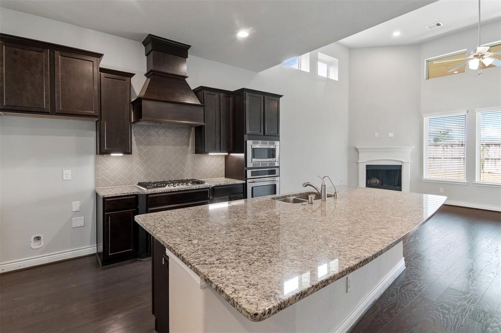 4926 Thunder Creek Lane, Sugar Land, Texas image 10