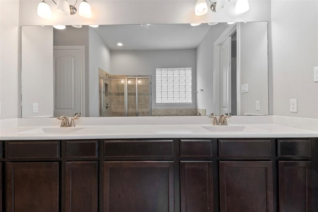 4926 Thunder Creek Lane, Sugar Land, Texas image 22
