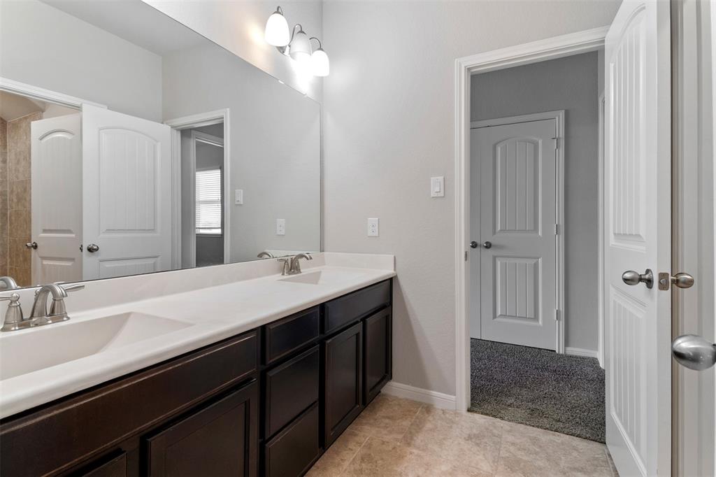 4926 Thunder Creek Lane, Sugar Land, Texas image 29