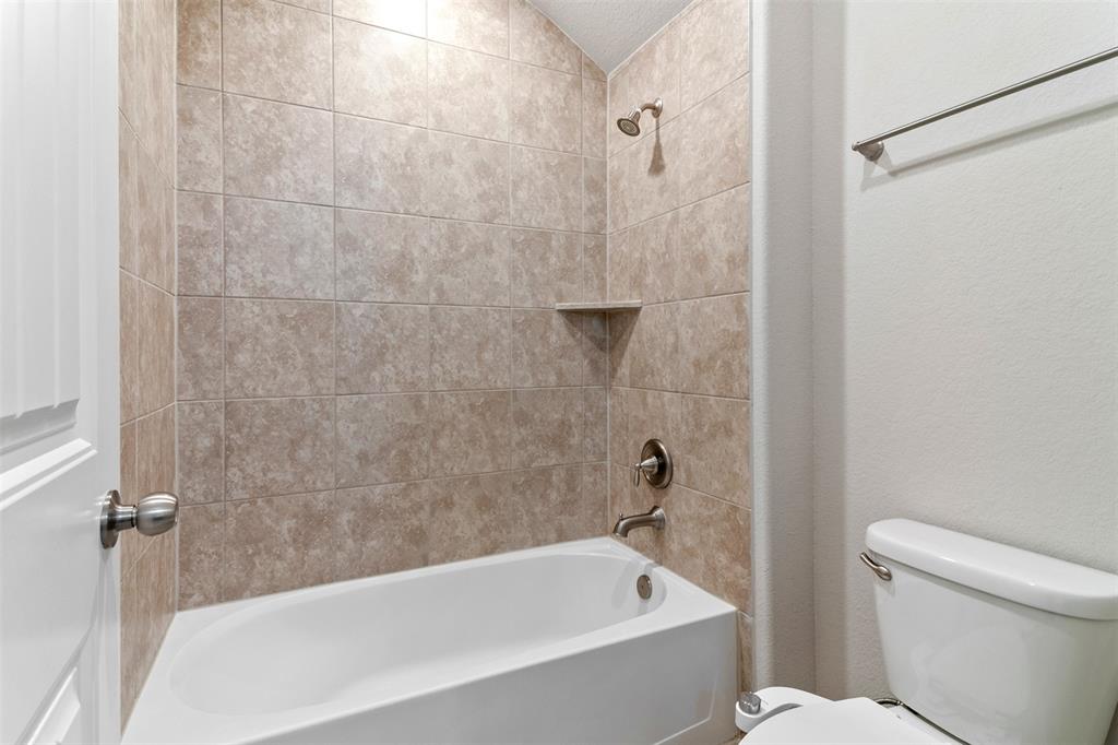 4926 Thunder Creek Lane, Sugar Land, Texas image 30