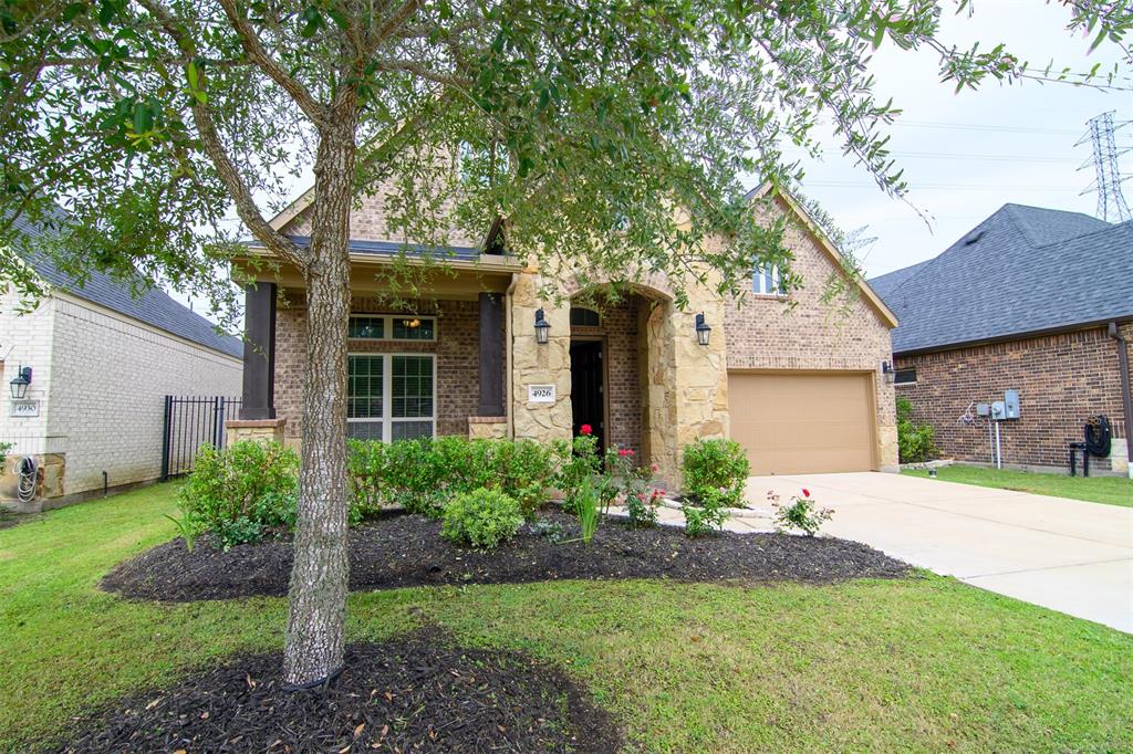4926 Thunder Creek Lane, Sugar Land, Texas image 3