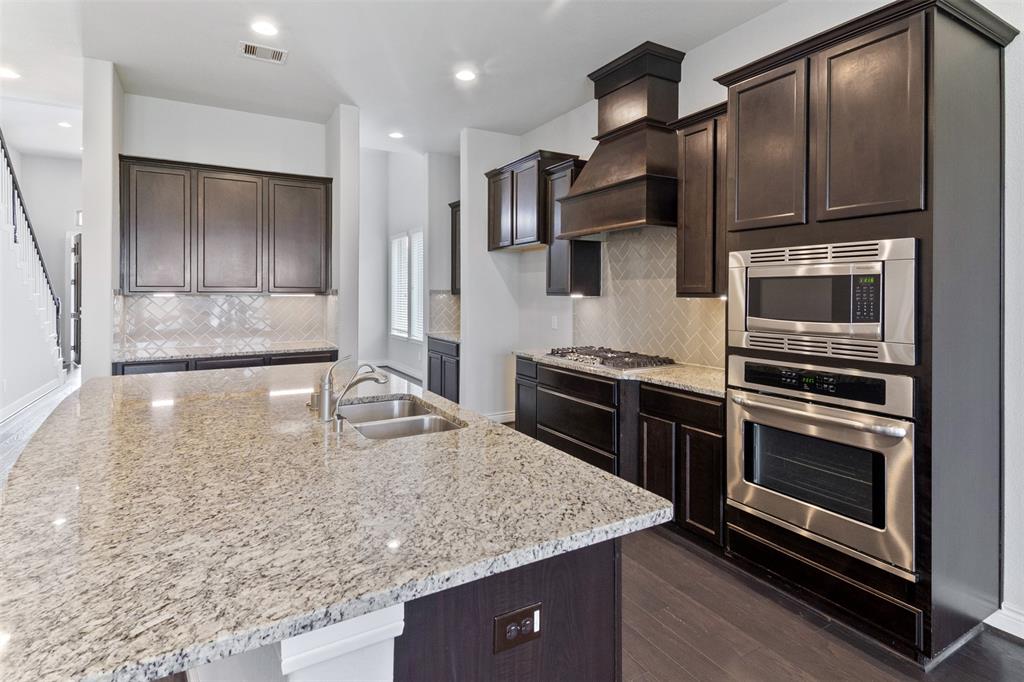 4926 Thunder Creek Lane, Sugar Land, Texas image 11