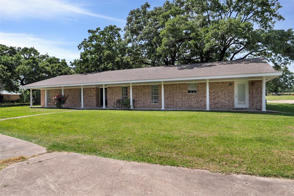 38 Fm 1696 Road, Huntsville, Texas image 1