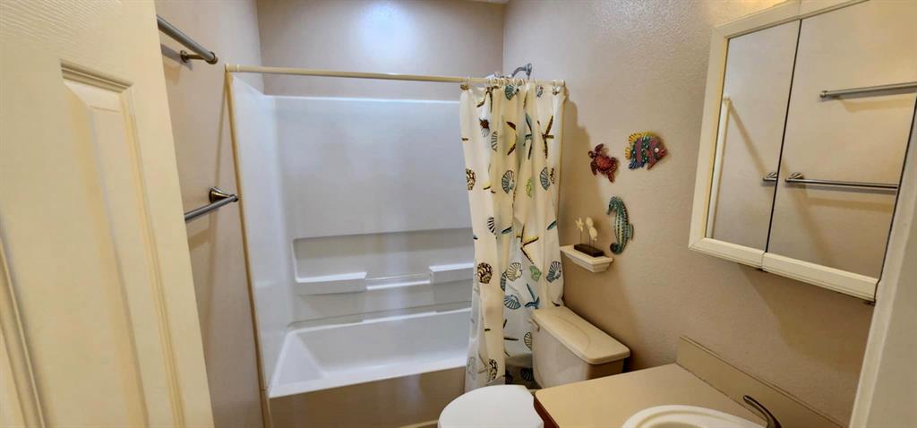 118 Lindrose Street, Freeport, Texas image 10