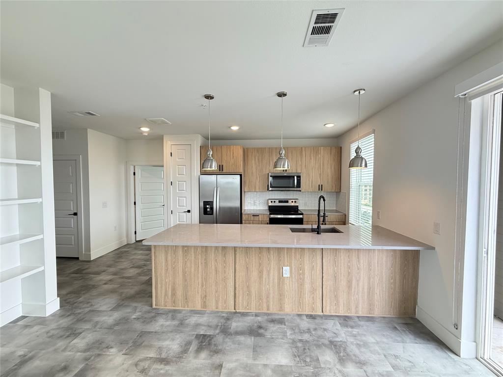 2520 Washington Ave 456