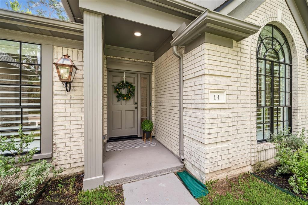14 Lush Meadow Place