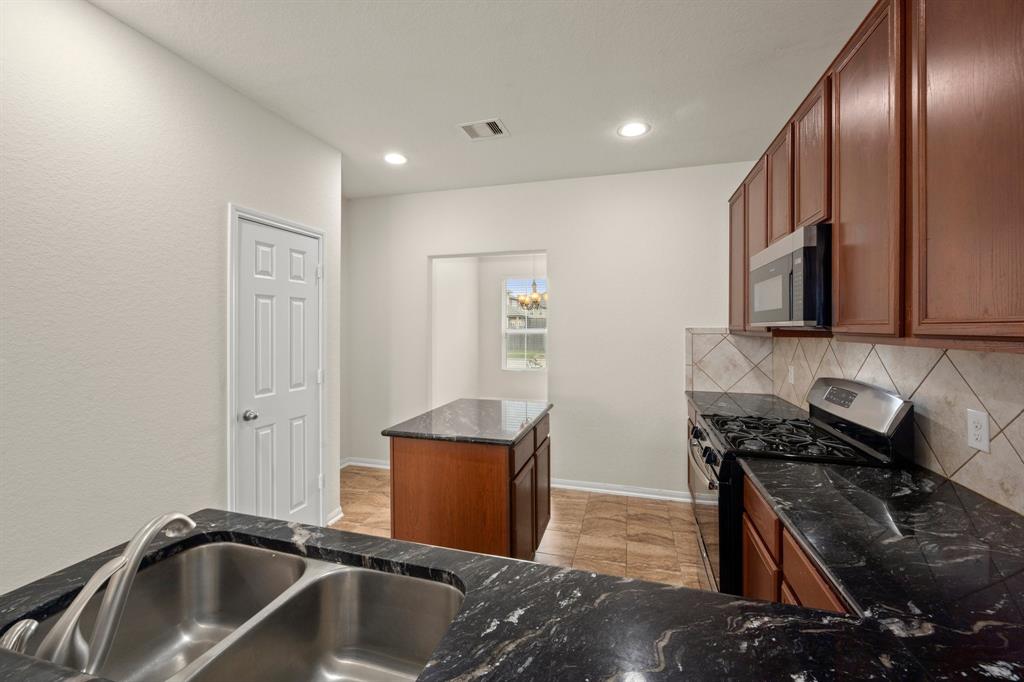 15011 Darby Retreat Ln, Cypress, Texas image 6