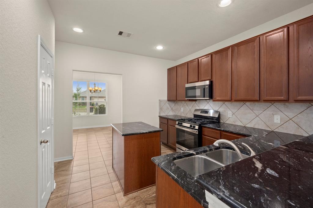 15011 Darby Retreat Ln, Cypress, Texas image 5