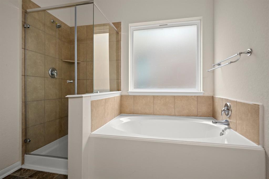 15011 Darby Retreat Ln, Cypress, Texas image 9