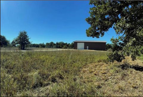 Photo of 701 Maris Lane, Franklin, TX 77856 (MLS # 96799189)