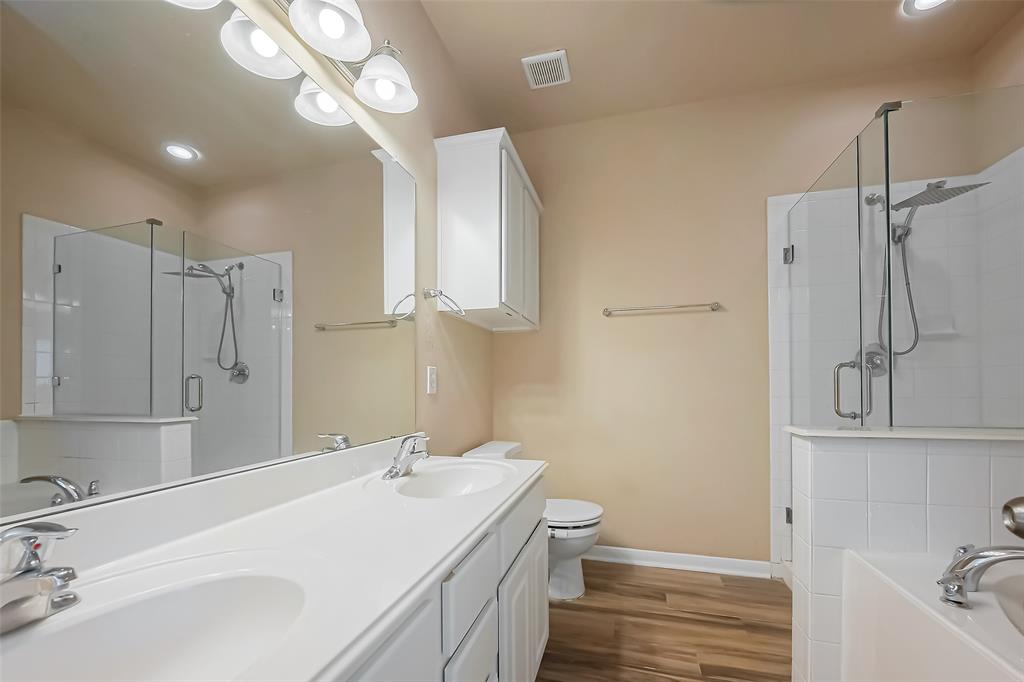 2605 Golden Creek Lane, Pearland, Texas image 13
