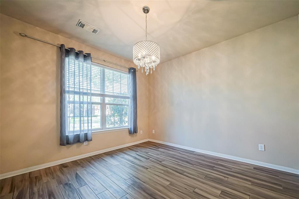 2605 Golden Creek Lane, Pearland, Texas image 3