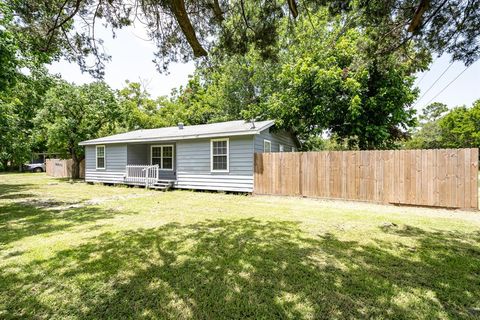 Photo of 248 Fm-770, Liberty, TX 77575 (MLS # 12391518)