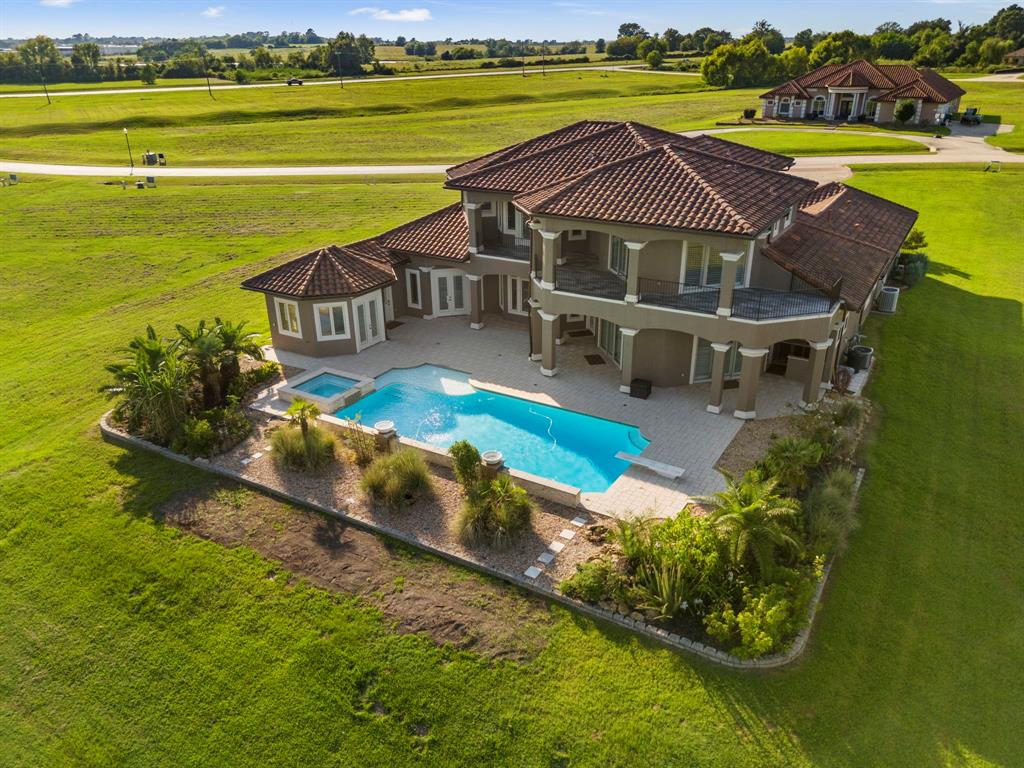 134 Mia Lago Drive, Montgomery, Texas image 1