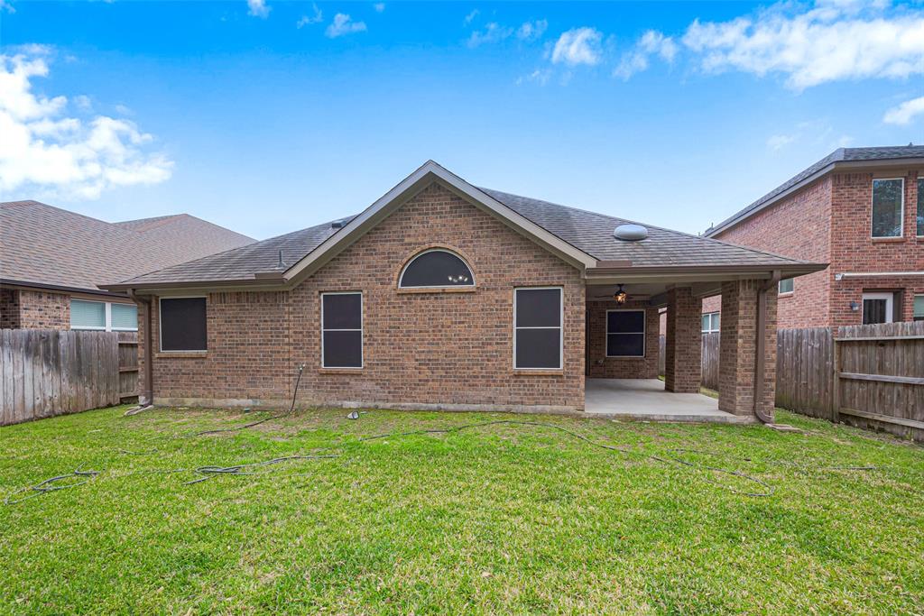 4914 Woodbury Mill Drive, Spring, Texas image 33