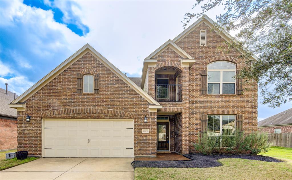 2823 Krenek Court, Rosenberg, Texas image 2