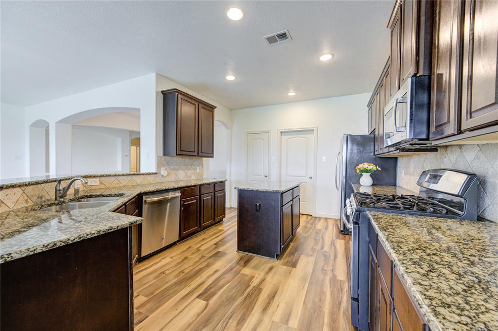 2823 Krenek Court, Rosenberg, Texas image 15