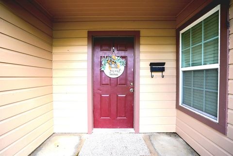 A home in Lake Jackson