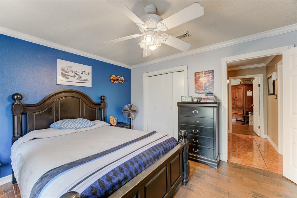 316 Hickman Lane, Angleton, Texas image 25