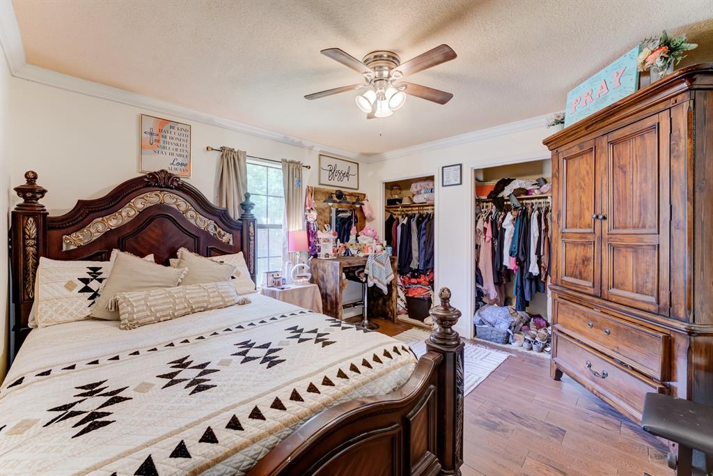 316 Hickman Lane, Angleton, Texas image 26