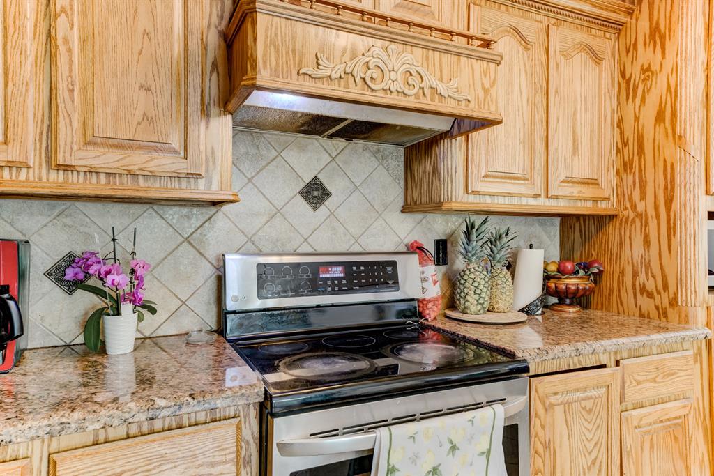 316 Hickman Lane, Angleton, Texas image 12