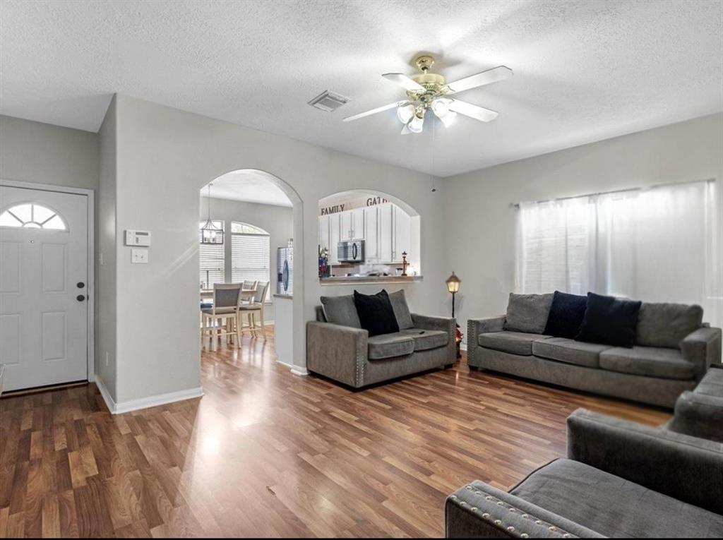 1202 Travis Street, La Porte, Texas image 3