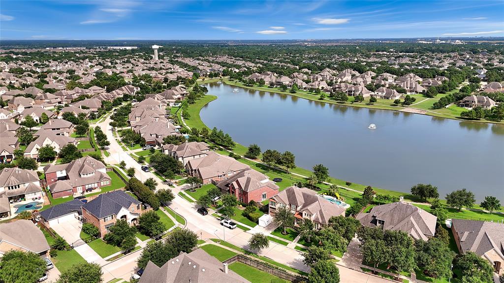 16800 W Caramel Apple Trail, Cypress, Texas image 47