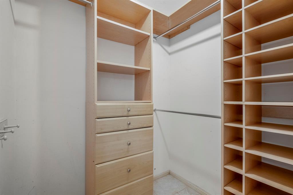 12114 Knobcrest Drive, Houston, Texas image 24