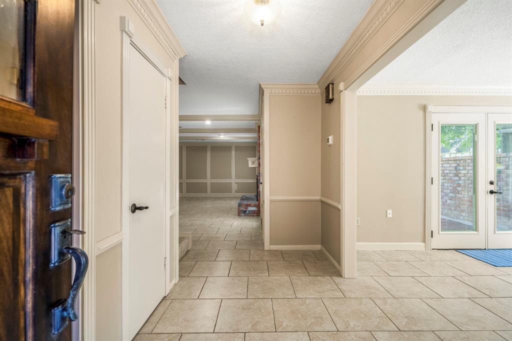 12114 Knobcrest Drive, Houston, Texas image 5
