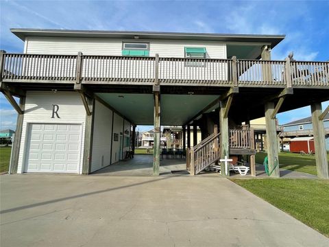 A home in Crystal Beach