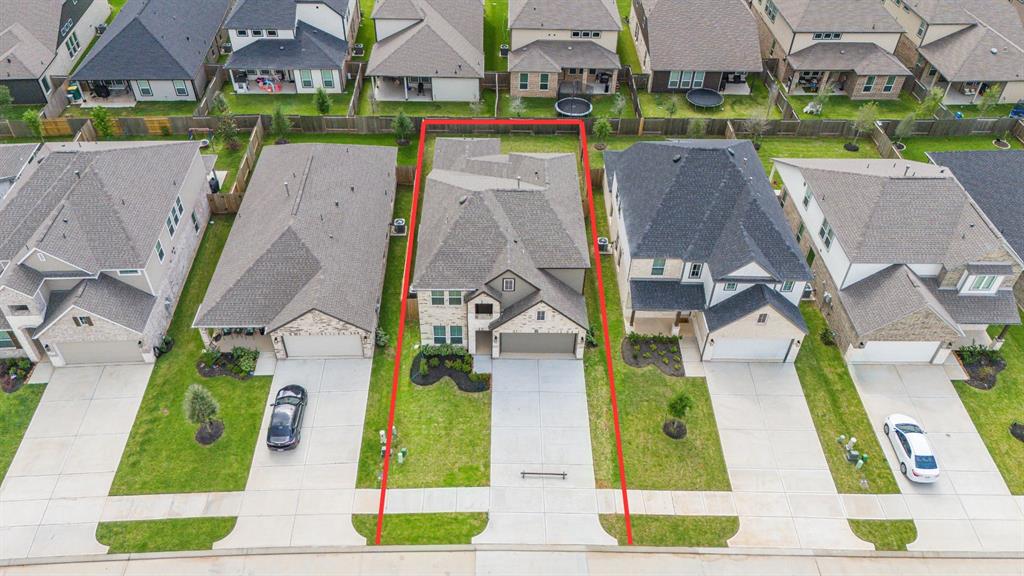 1936 Scarlet Yaupon Way, Conroe, Texas image 2