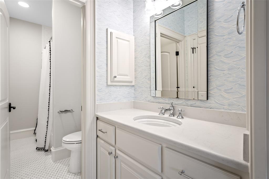 12926 Queensbury Lane, Houston, Texas image 36