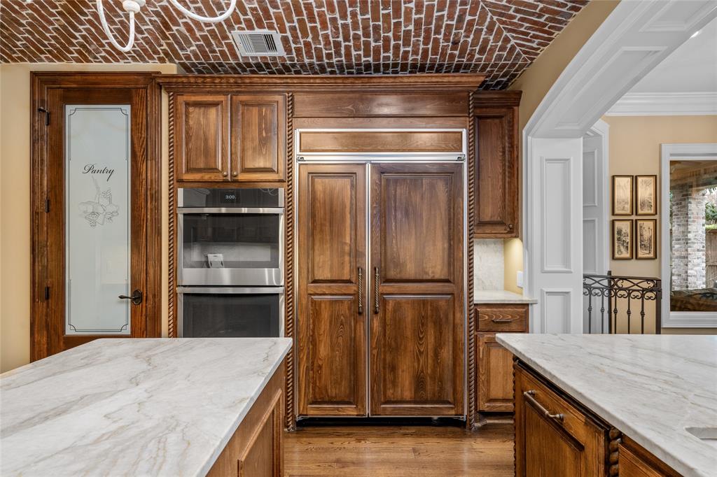 12926 Queensbury Lane, Houston, Texas image 19