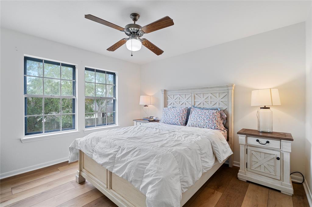 1406 Beechwood Dr, Friendswood, Texas image 31