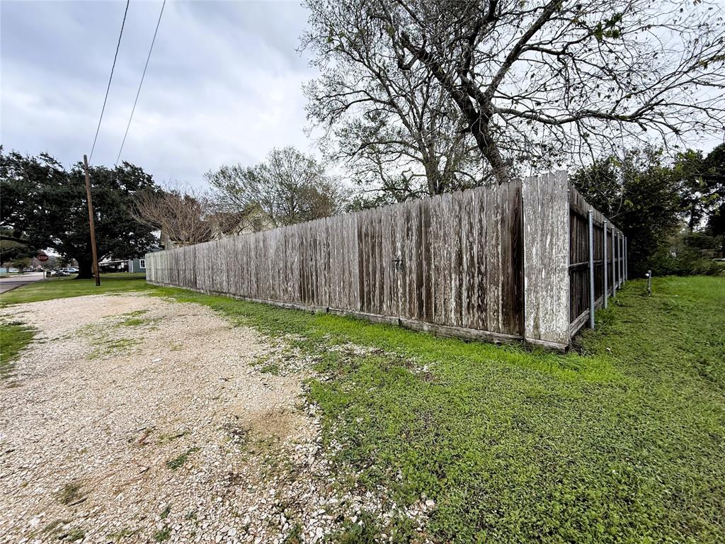 402 Alamo Street, El Campo, Texas image 27