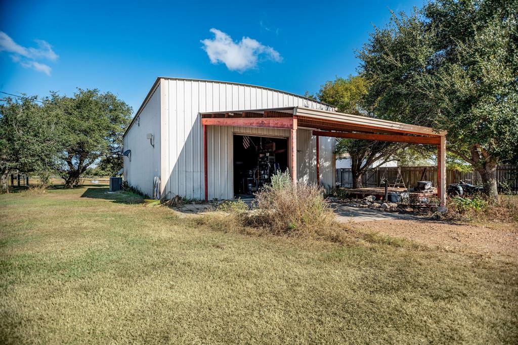 3338 Old Highway Road, Inez, Texas image 2